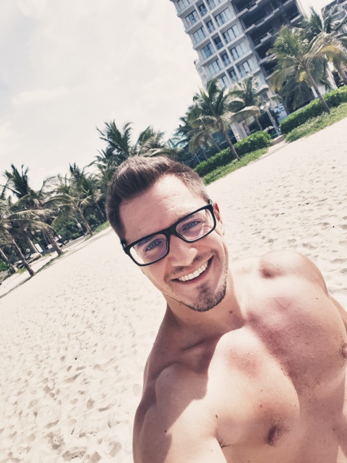 Beach Body - Marc Schmitt in Da Nang